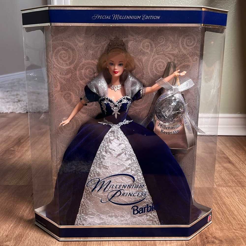 NIB Mattel Barbie Millennium Princess Fashion Doll (24154)
